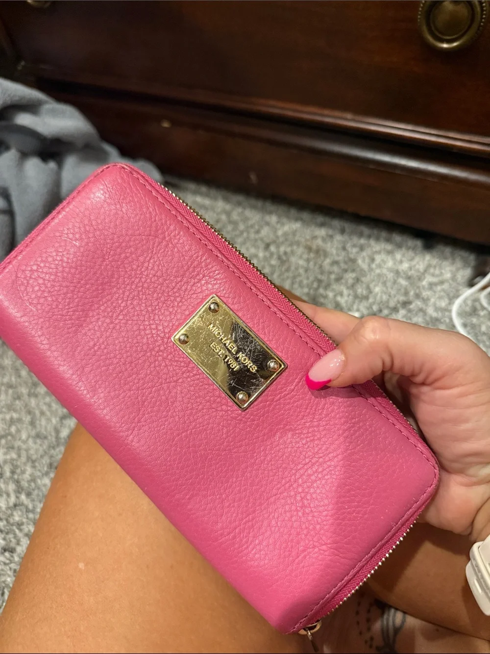 Michael Kors Pink Leather Zip-Around Wallet MK designer clutch rare gold